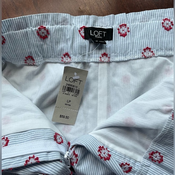 Woman’s dressy lined shorts  w/elastic paper bag waist and self tie - Picture 8 of 8